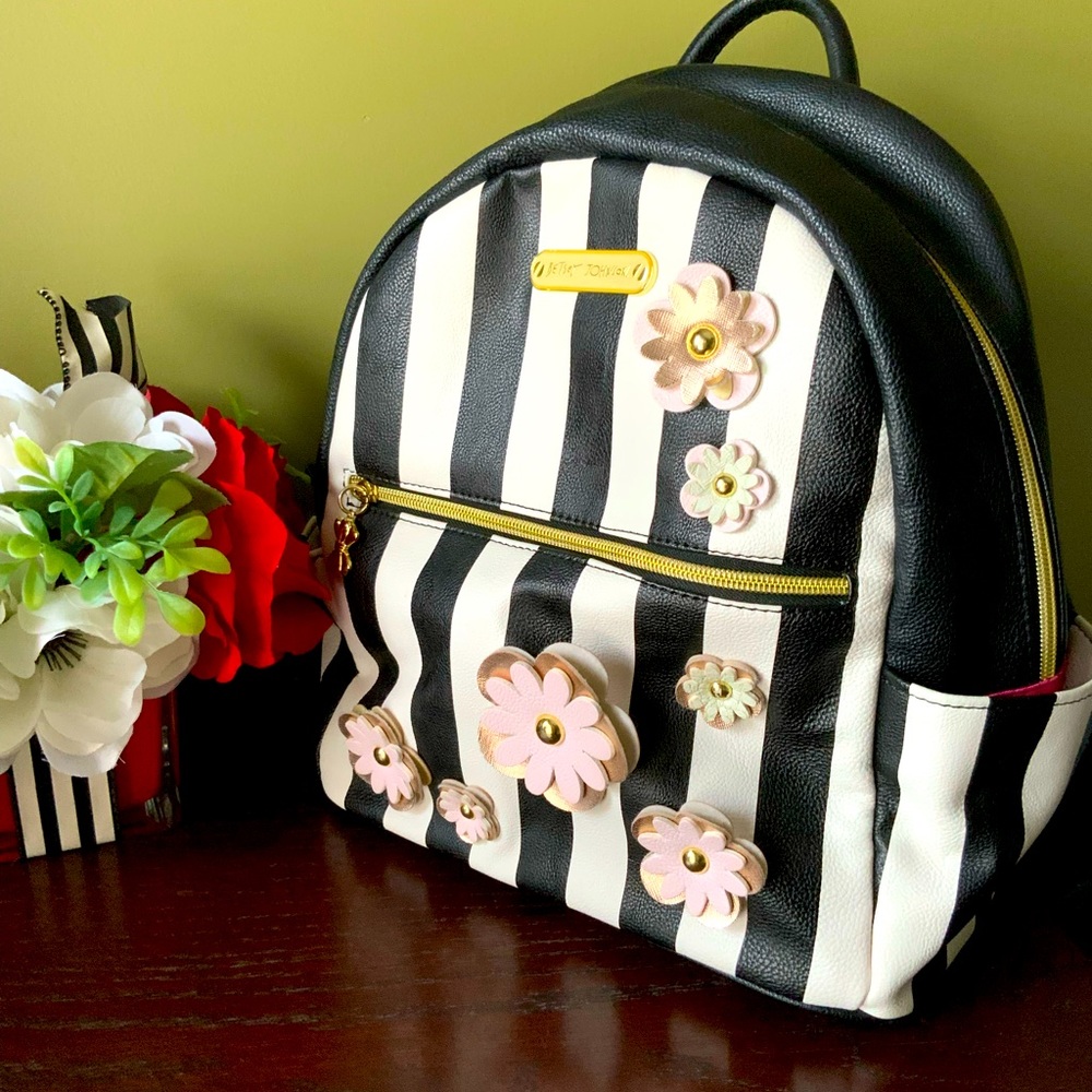 Betsey Johnson Backpack/Purse.  EUC